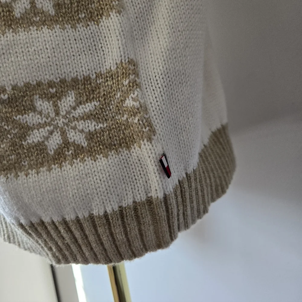 TOMMY HILFIGER Cream & Gold Snowflake Knit Sweater. Size Small - Picture 3 of 11